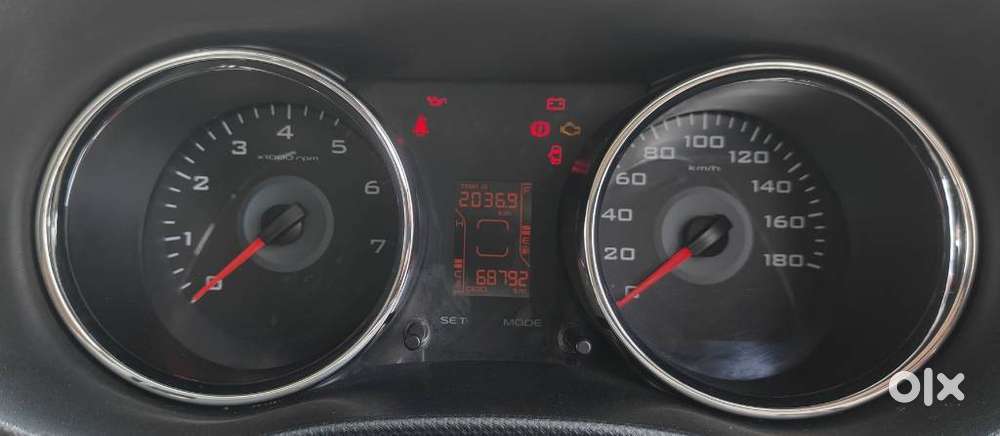 Mahindra Tuv 300 T10 Dual Tone, 2018, Diesel