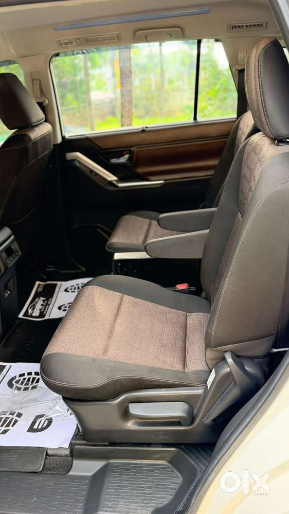 Toyota Innova Hycross 2.0 Vx Hybrid 7 Str, 2024, Petrol