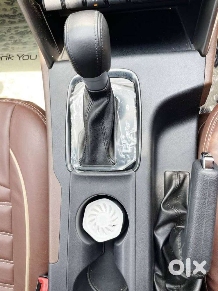 Mahindra Scorpio N Z4 Petrol At 7 Str, 2025, Petrol