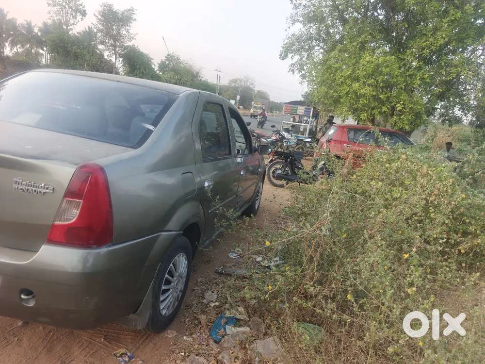 Mahindra Logan 2015 Petrol