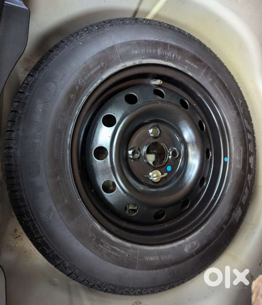 Maruti Suzuki Swift Dzire Amt Vxi, 2016, Petrol