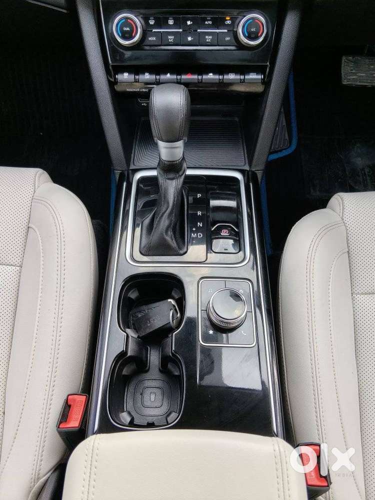 Mahindra Xuv700 2.2 Ax 7 Diesel At Str Awd, 2022, Diesel