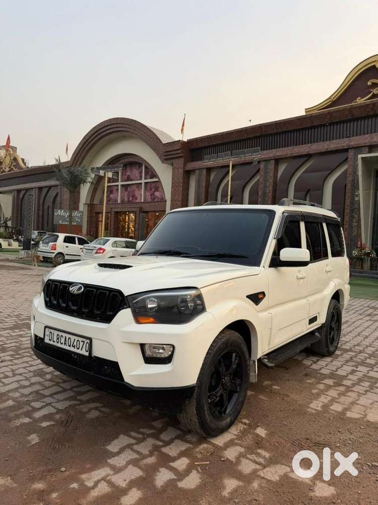 Delhi Number Plate