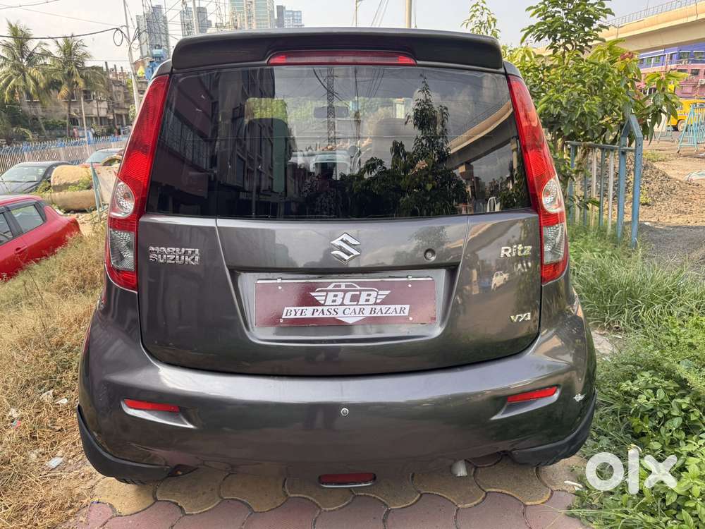 Maruti Suzuki Ritz Vxi, 2013, Petrol
