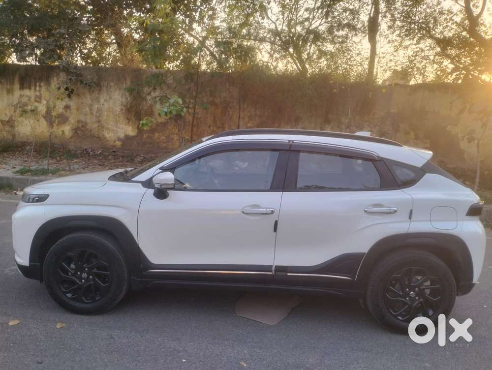 Maruti Suzuki Fronx Delta 1.2 Ags, 2023, Cng & Hybrids