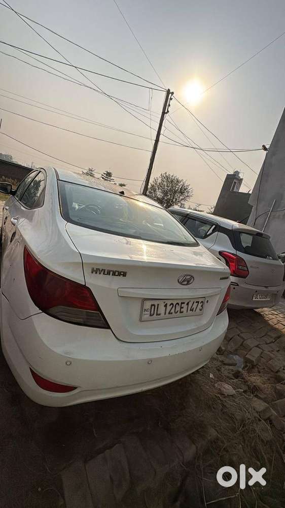 Hyundai Verna 2012