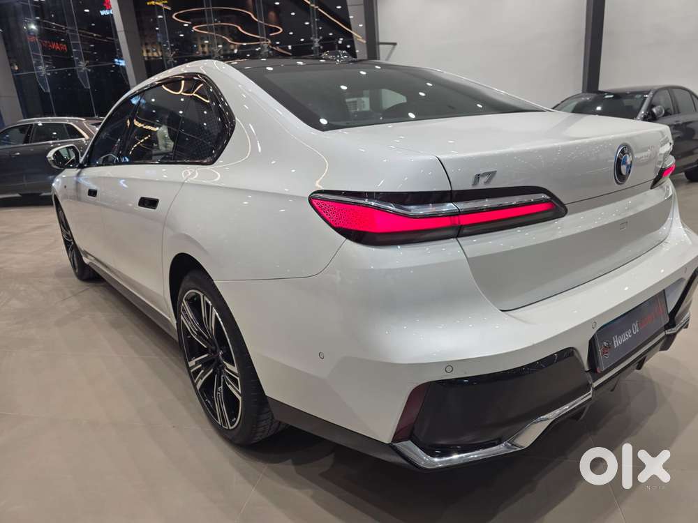 Bmw I7 Xdrive60, 2023, Electric