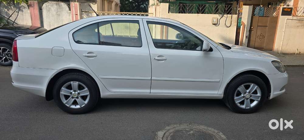 Skoda Laura Elegance 2.0 Tdi Cr Mt, 2014, Diesel