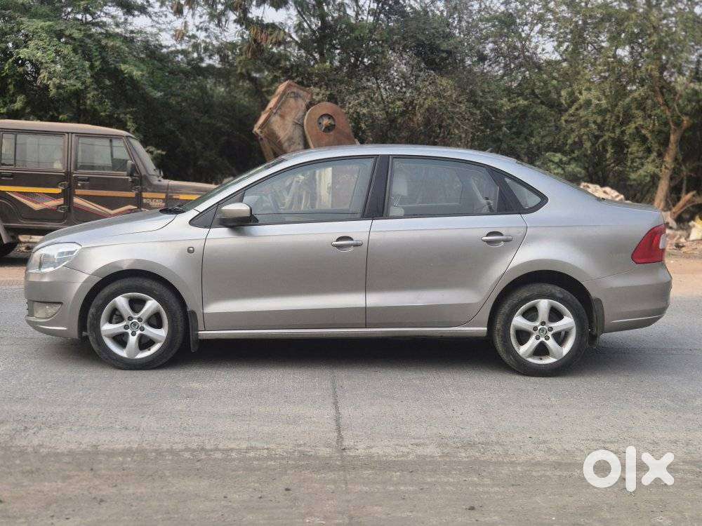 Skoda Rapid 2013-2016 1.6 Mpi At Elegance, 2012, Petrol