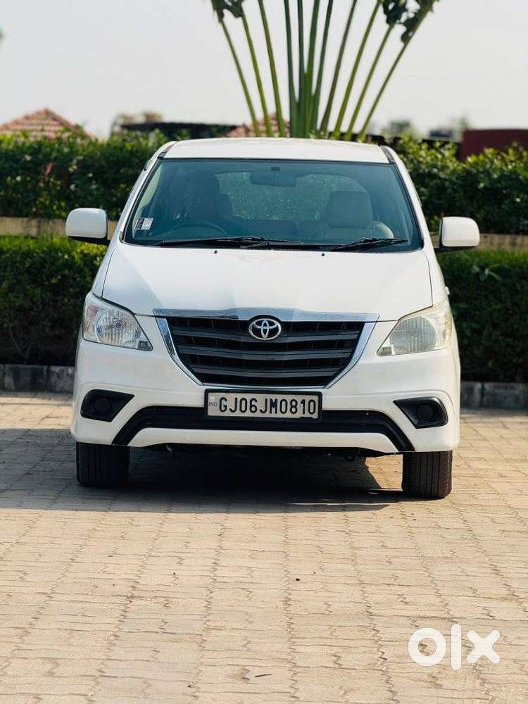 Toyota Innova 2.5 G (diesel) 8 Seater Bs Iv, 2015, Diesel