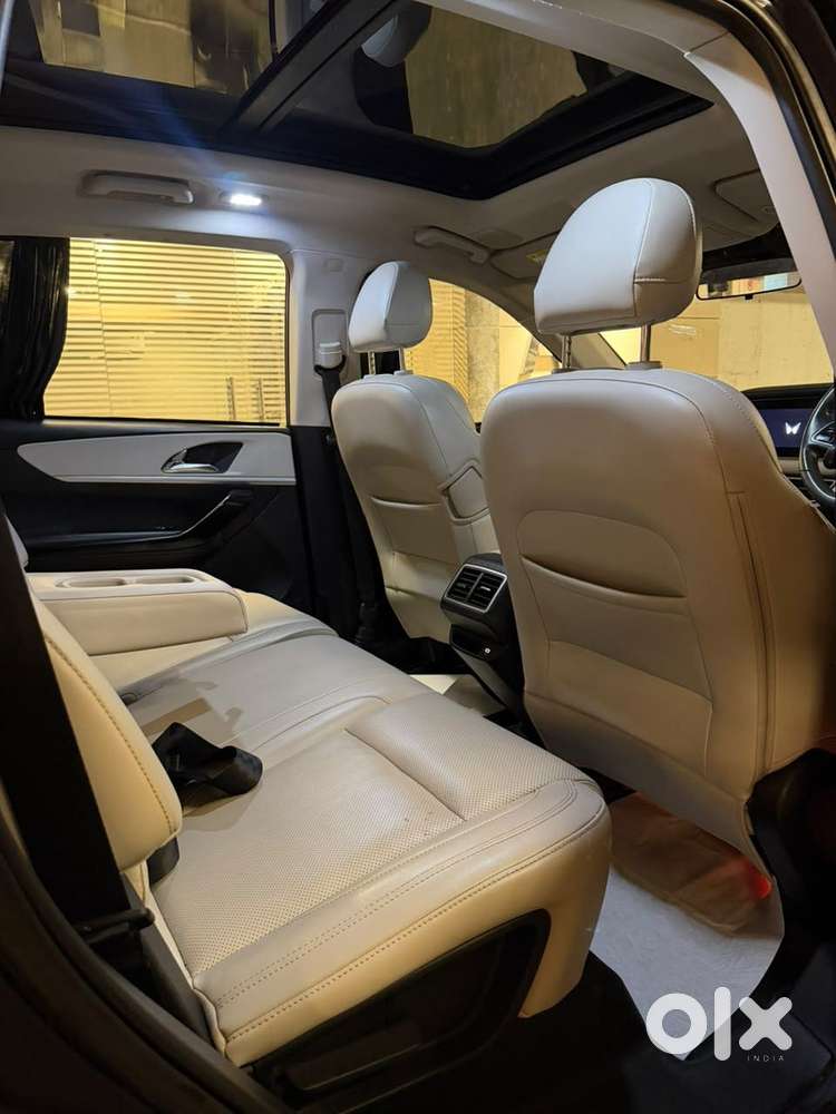 Mahindra Xuv700 2.2 Ax 7 Diesel At Luxury Pack Str, 2022, Diesel