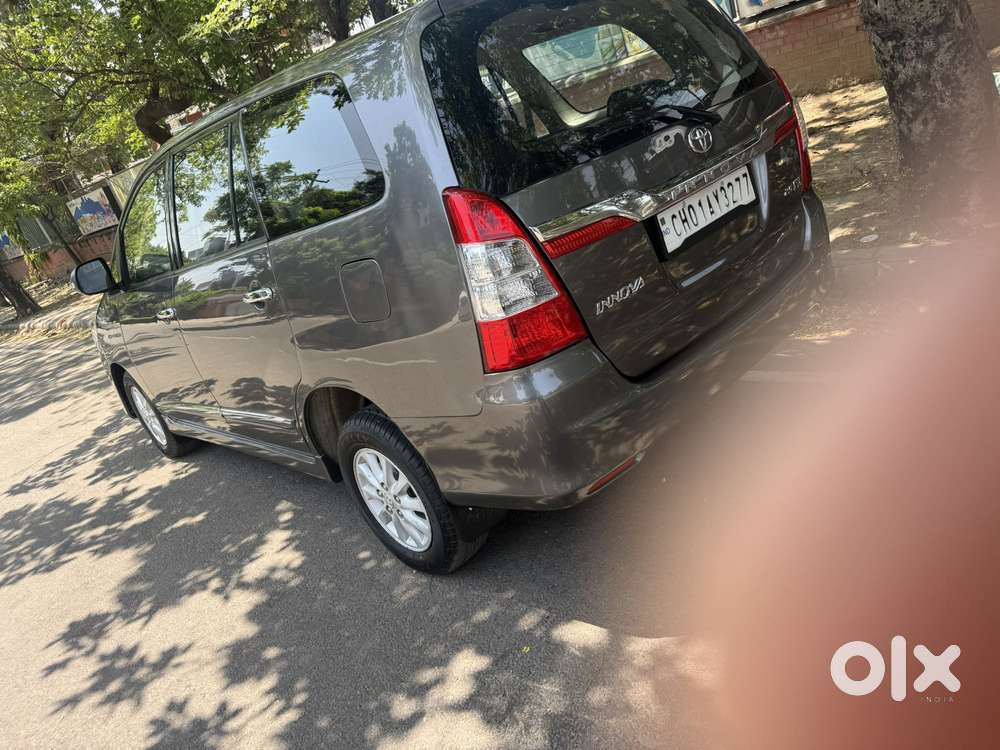 Toyota Innova 2.5 V 8 Str, 2014, Diesel