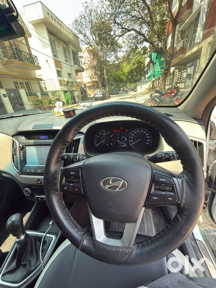Hyundai Creta 2017 Petrol 64000 Km Driven Well Maintained.