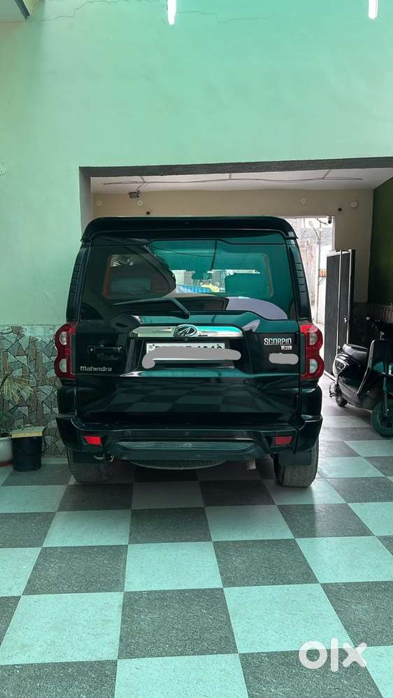 Mahindra Scorpio S11 Diesel 2017