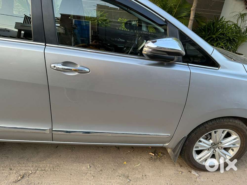 Toyota Innova Crysta 2017 Diesel 125000 Km Driven