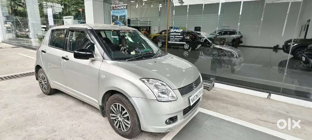 Maruti Suzuki Swift 2005 Petrol 146000 Km Driven