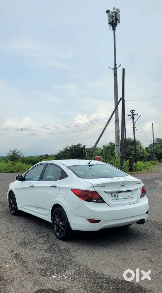 Hyundai Verna Sx(0) Diesel Secand Owner Family Trasfer Price Slightly