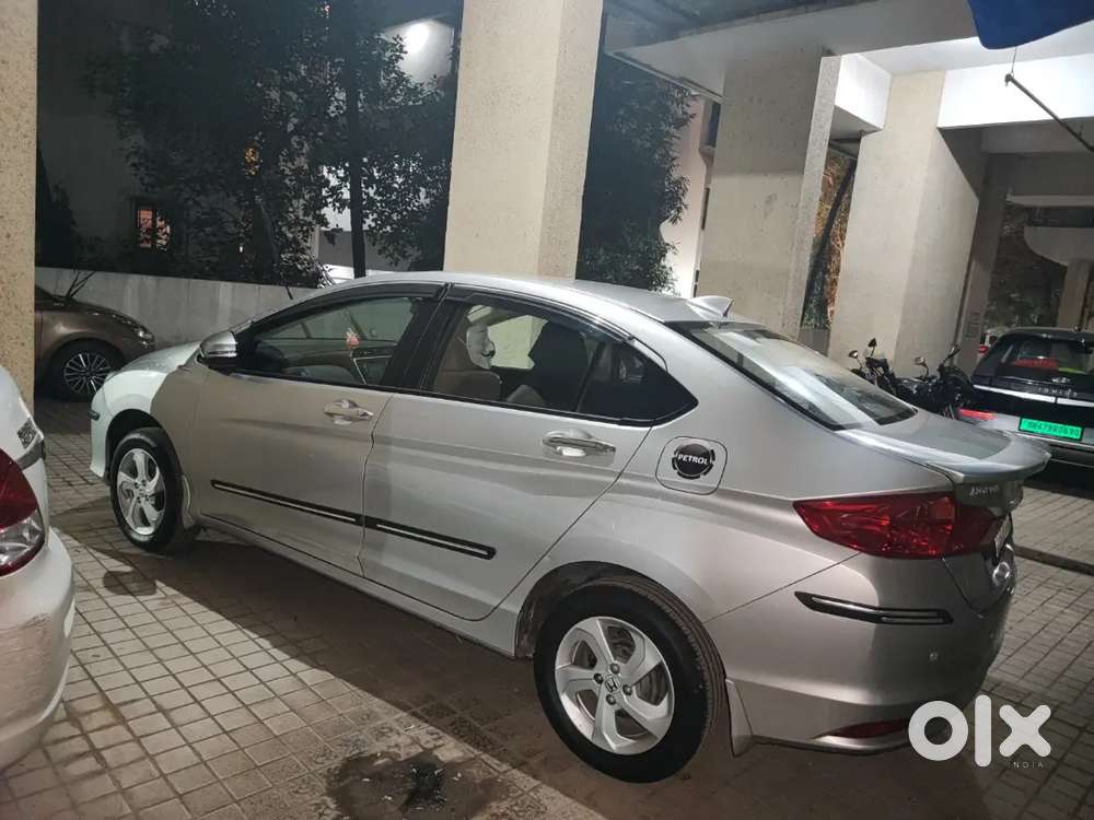 Honda City Vmt 2015 Pure Petrol 2nd Owner 65000 Kms Driven Genuine