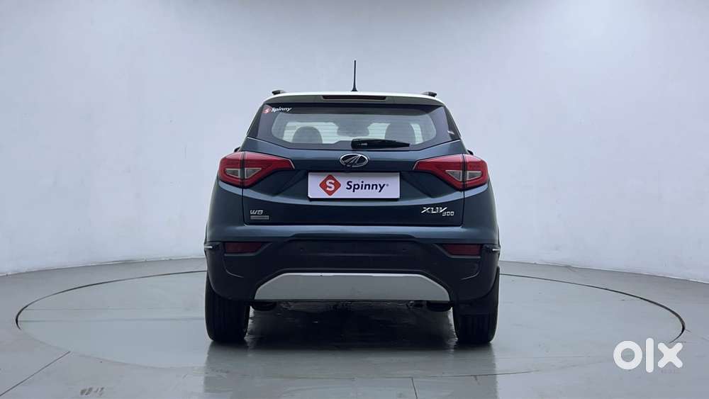 Mahindra Xuv300 W8 Option Dual Tone Diesel, 2021, Diesel