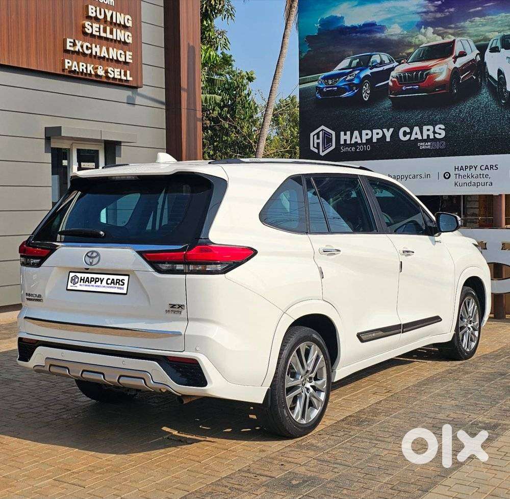 Toyota Innova Hycross 2.0 Zx (o) Hybrid 7 Str, 2023, Petrol