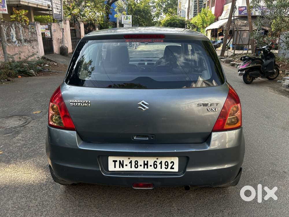 Maruti Suzuki Swift Vxi + Manual, 2011, Petrol