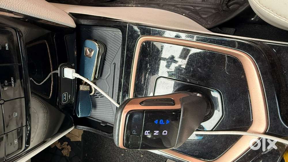 Mahindra Xuv400 Ev 2025 Electric 25000 Km Driven