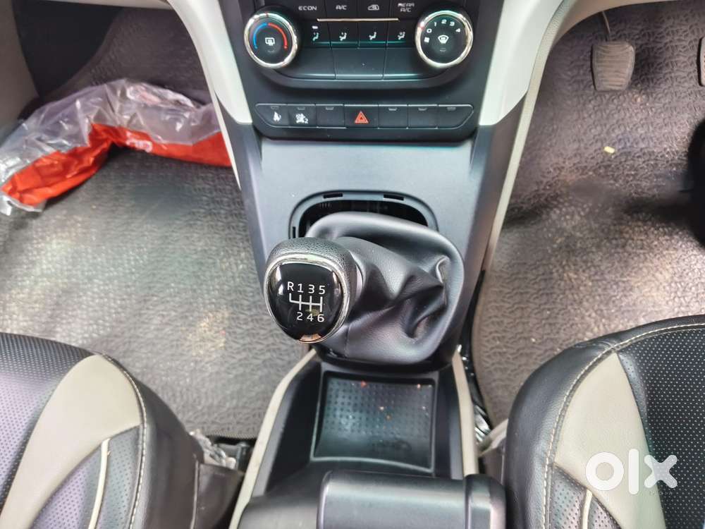 Mahindra Marazzo M6, 2019, Diesel