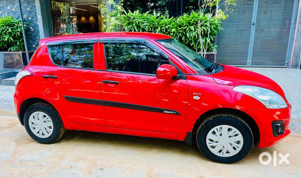 Maruti Suzuki Swift LXI Option, 2015, Petrol