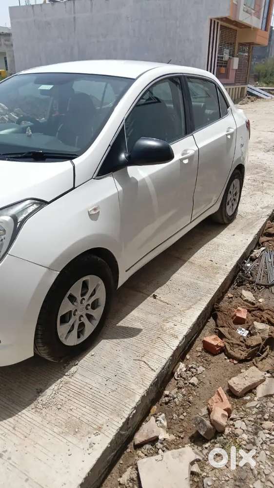 Hyundai Xcent Base 2014