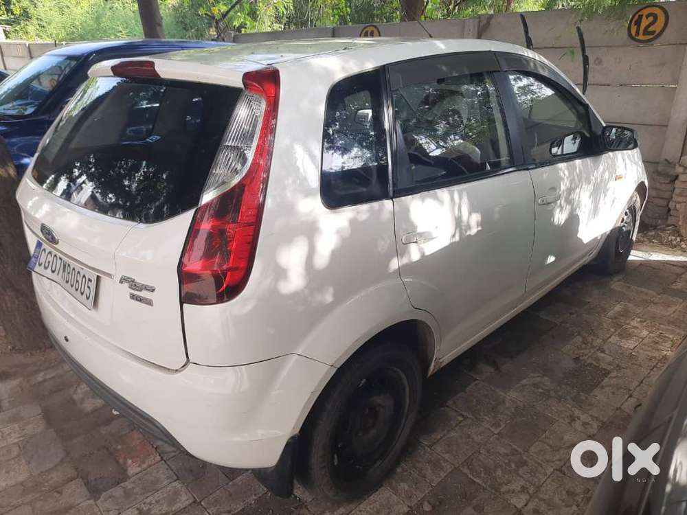 Ford Figo Titanium Duratorq 2011