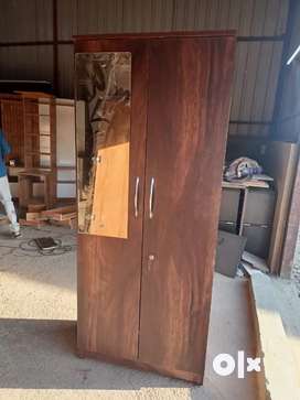 Small on sale cupboard olx