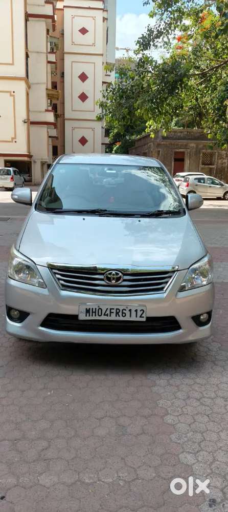 Well Maintained. Excellent Condition  Family  Car Innova