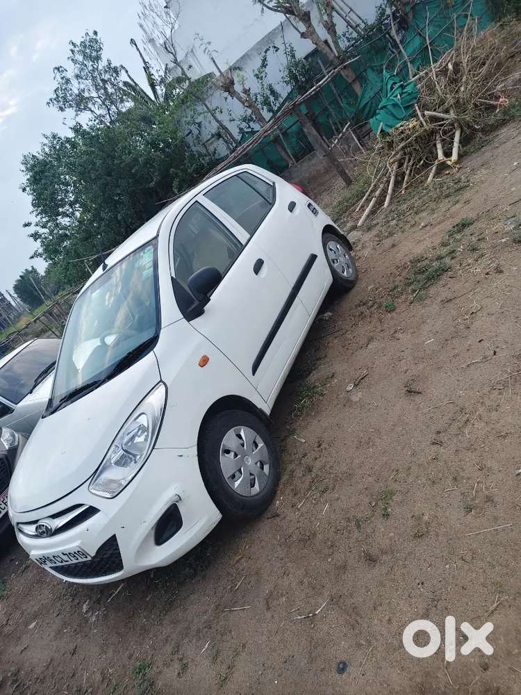 Hyundai I10 Sportz 2013 Car