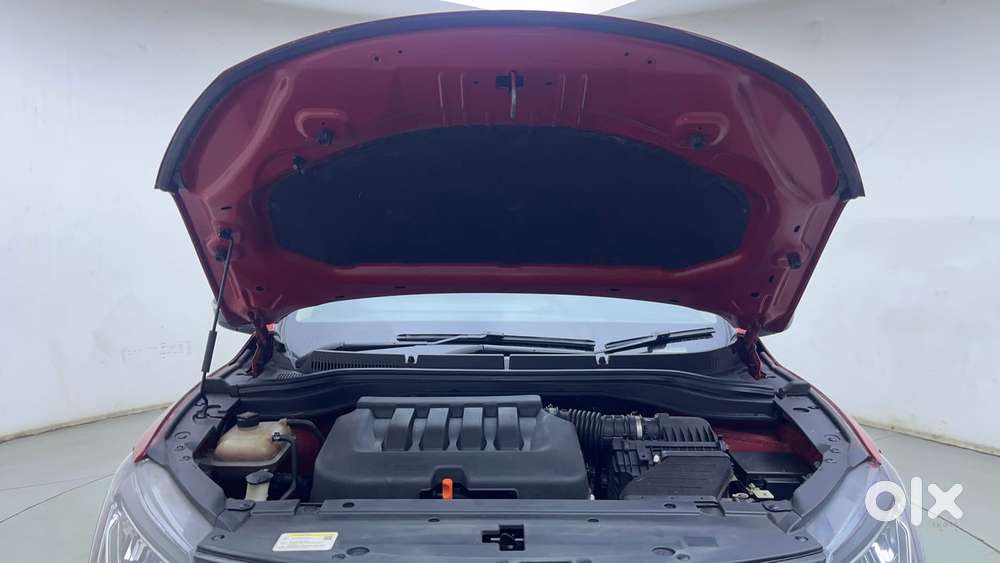 Mahindra Xuv700 2.0 Ax 5 Petrol At Str, 2023, Petrol