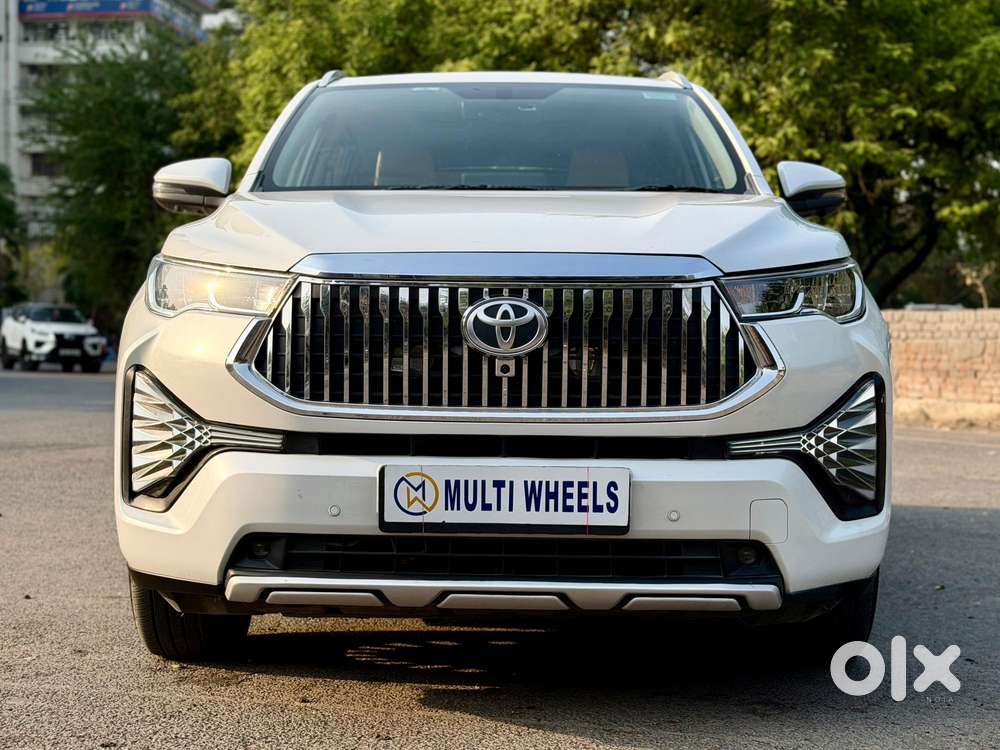 Toyota Innova Hycross 2.0 Vx (o) Hybrid 7 Str, 2025, Petrol