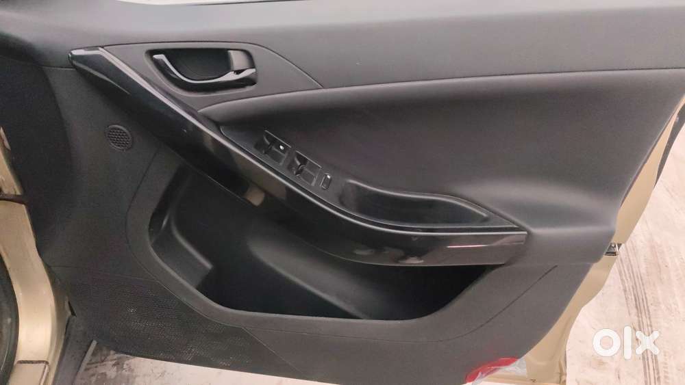 Tata Nexon 1.2 Revotron Xz Plus Premium, 2022, Petrol