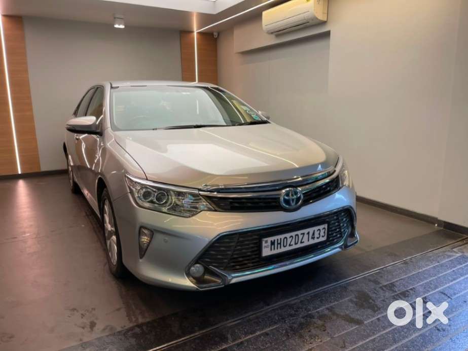 Toyota Camry Hybrid, 2015, Cng & Hybrids
