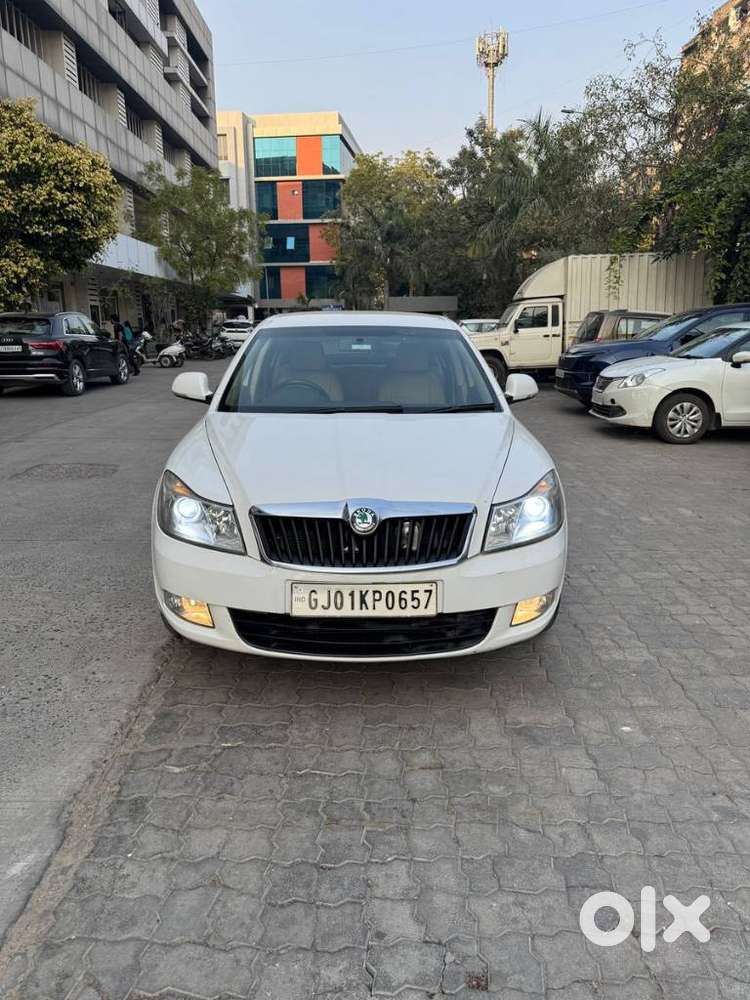 Skoda Laura Elegance 2.0 Tdi Cr Mt, 2011, Diesel