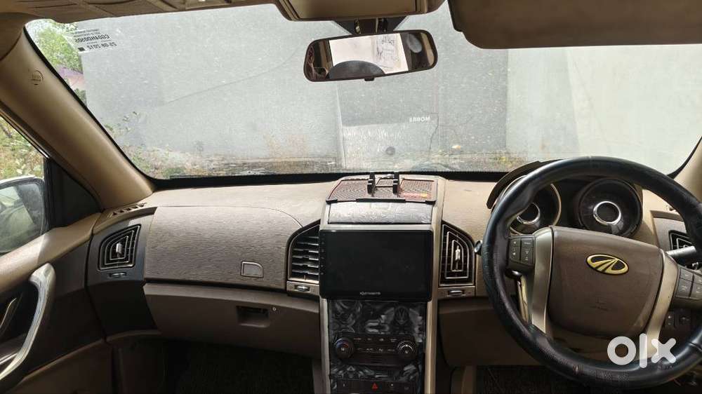 Xuv500 W8 2012