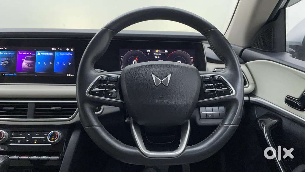 Mahindra Xuv700 2.0 Ax 7 Petrol At Str, 2021, Petrol