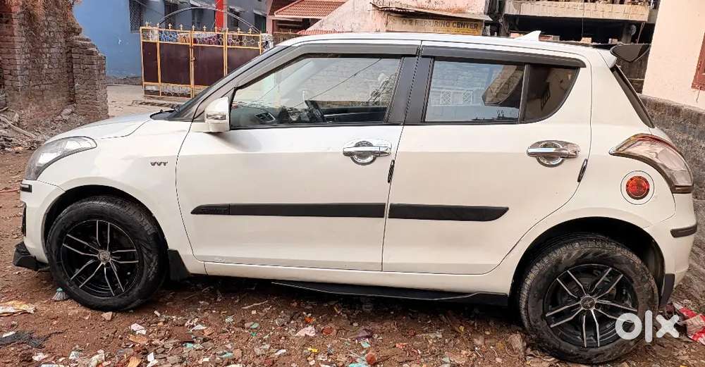 Maruti Suzuki Swift 2015 Petrol Well Maintained