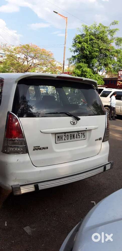 Toyota Innova 2010