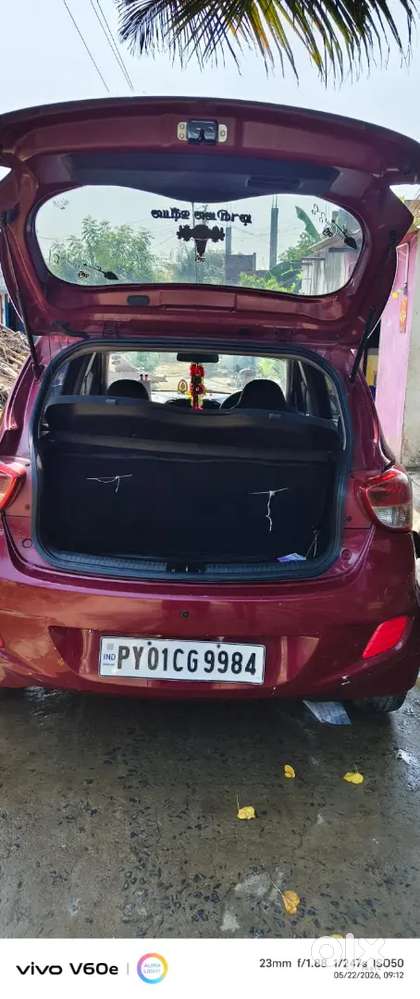 Hyundai Grand I10 2015 Diesel 80000 Km Driven