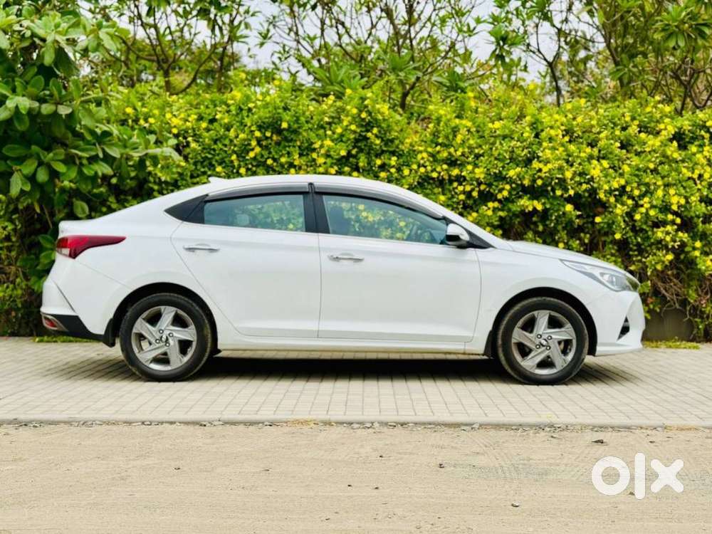 Hyundai Verna 1.5 Sx Petrol Mt, 2022, Petrol