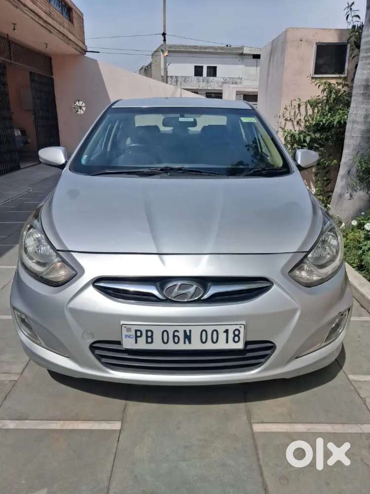 Hyundai Fluidic Verna 2011