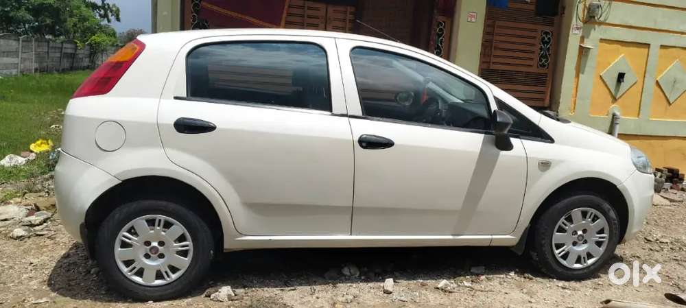 Fiat Punto Active 2013 डीज़ल