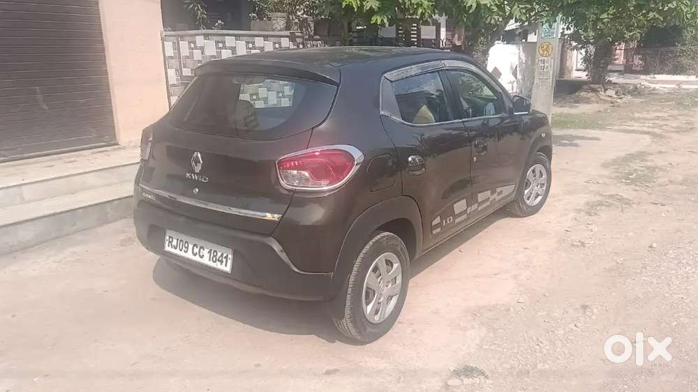 Kwid In Mint Condition 1.0 . New Tyres