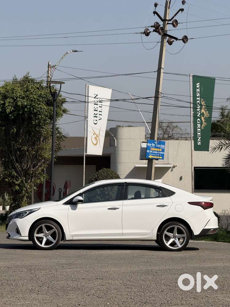 Hyundai Verna 1.5 Sx Diesel At, 2022, Diesel