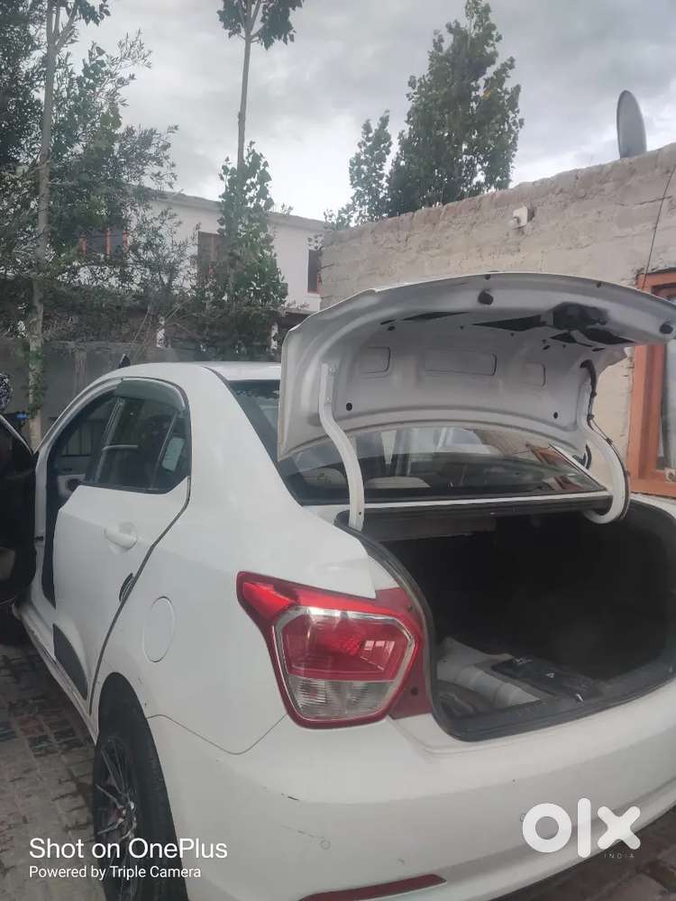 Hyundai Xcent 2016