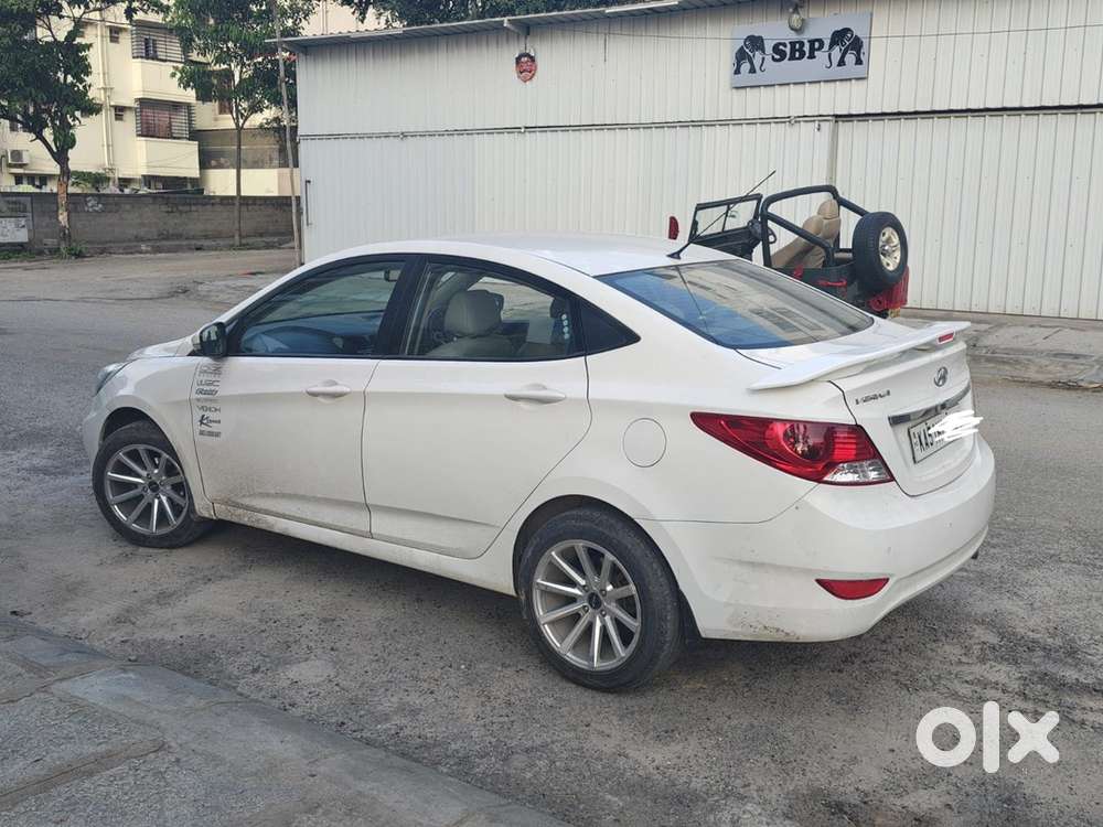 Hyundai Verna Petrol 2013